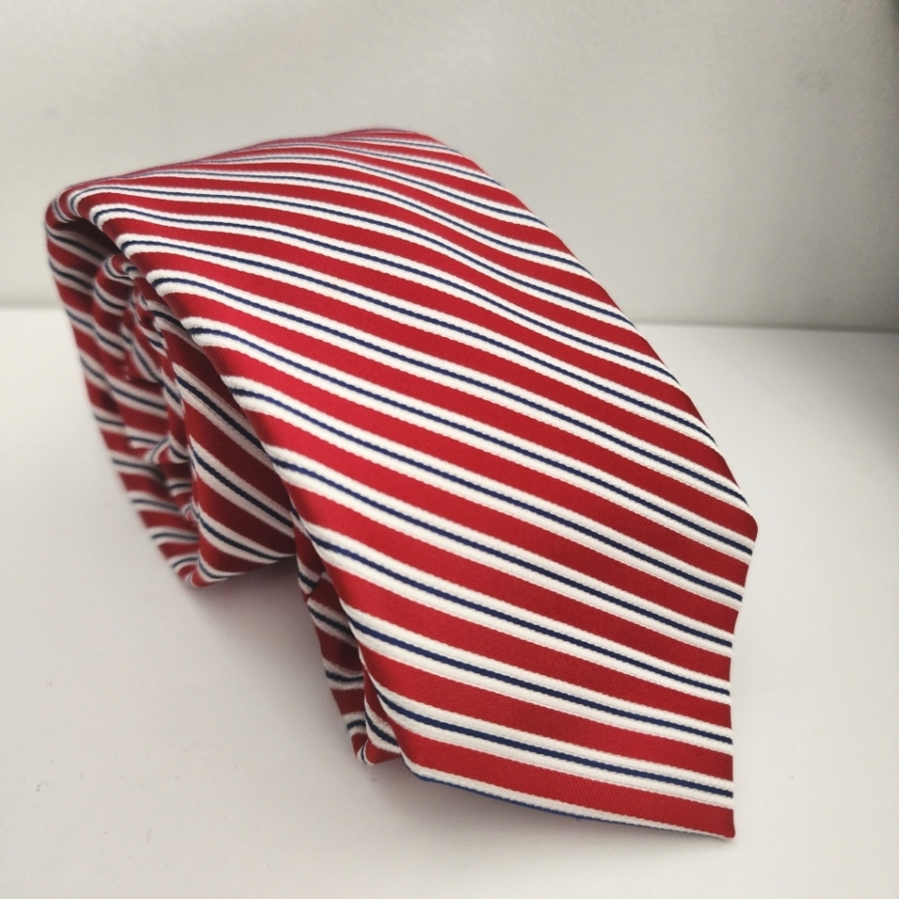 CHAPS Red Stripes Tie.